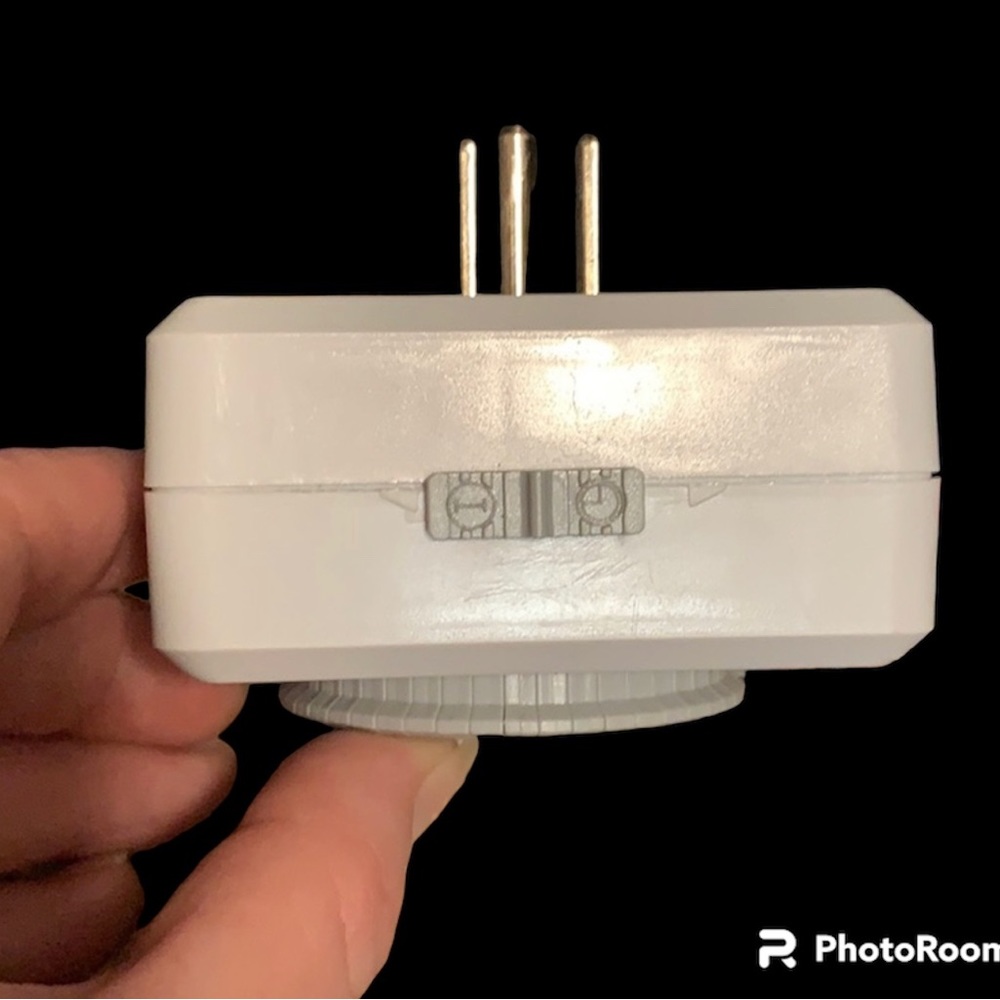 🎈HOST PICK🎈| Dual Timer Plug - Picture 2 of 5